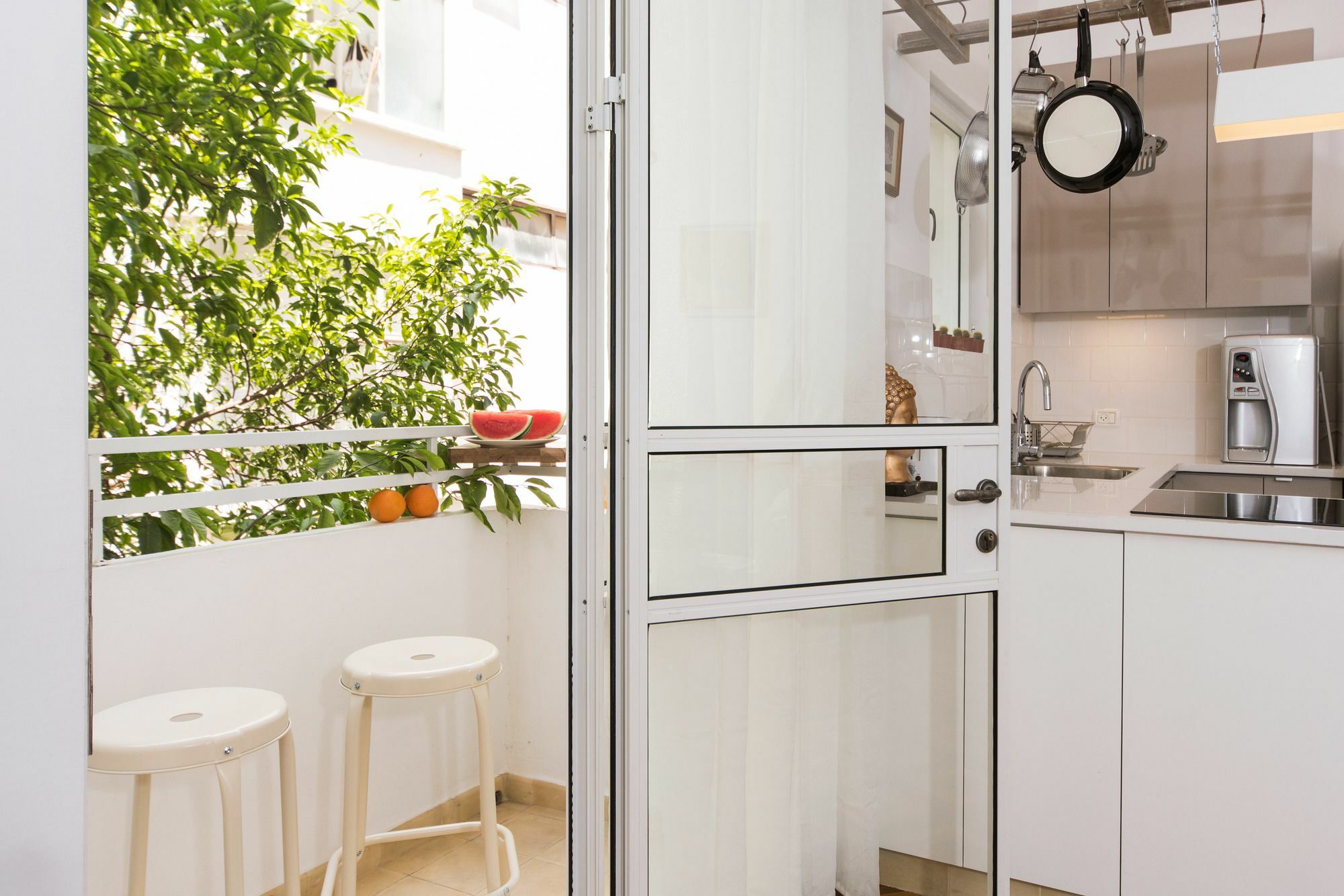 Lovely 1Bd W/ Private Balcony By Sea N' Rent Tel Aviv Eksteriør bilde
